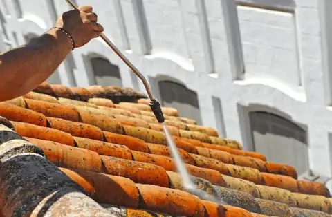 Nettoyage de toitures - Saint-Vincent-d'Olargues